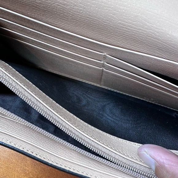 Auth Gucci Flora Leather Beige X
Multicolor Long Wallet W/Box - Picture 6 of 16